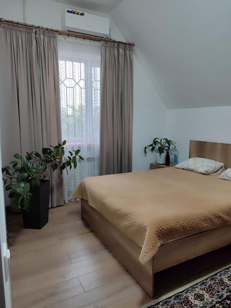 Amanat Guest House Bișkek Exterior foto